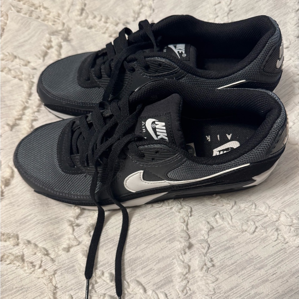 New without tags. Men’s size 10